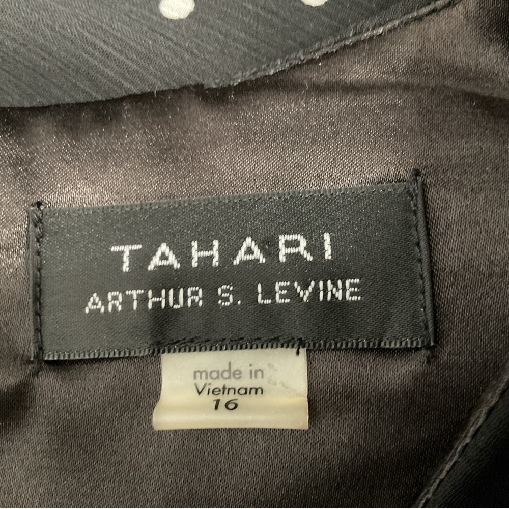 Tahari polka dot tiered dress. - Picture 6 of 10